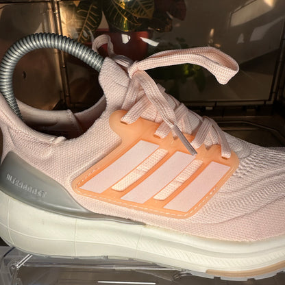 Adidas Ultraboost Light Rosado