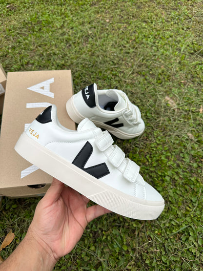 VEJA VELCRO BLANCO NEGRO