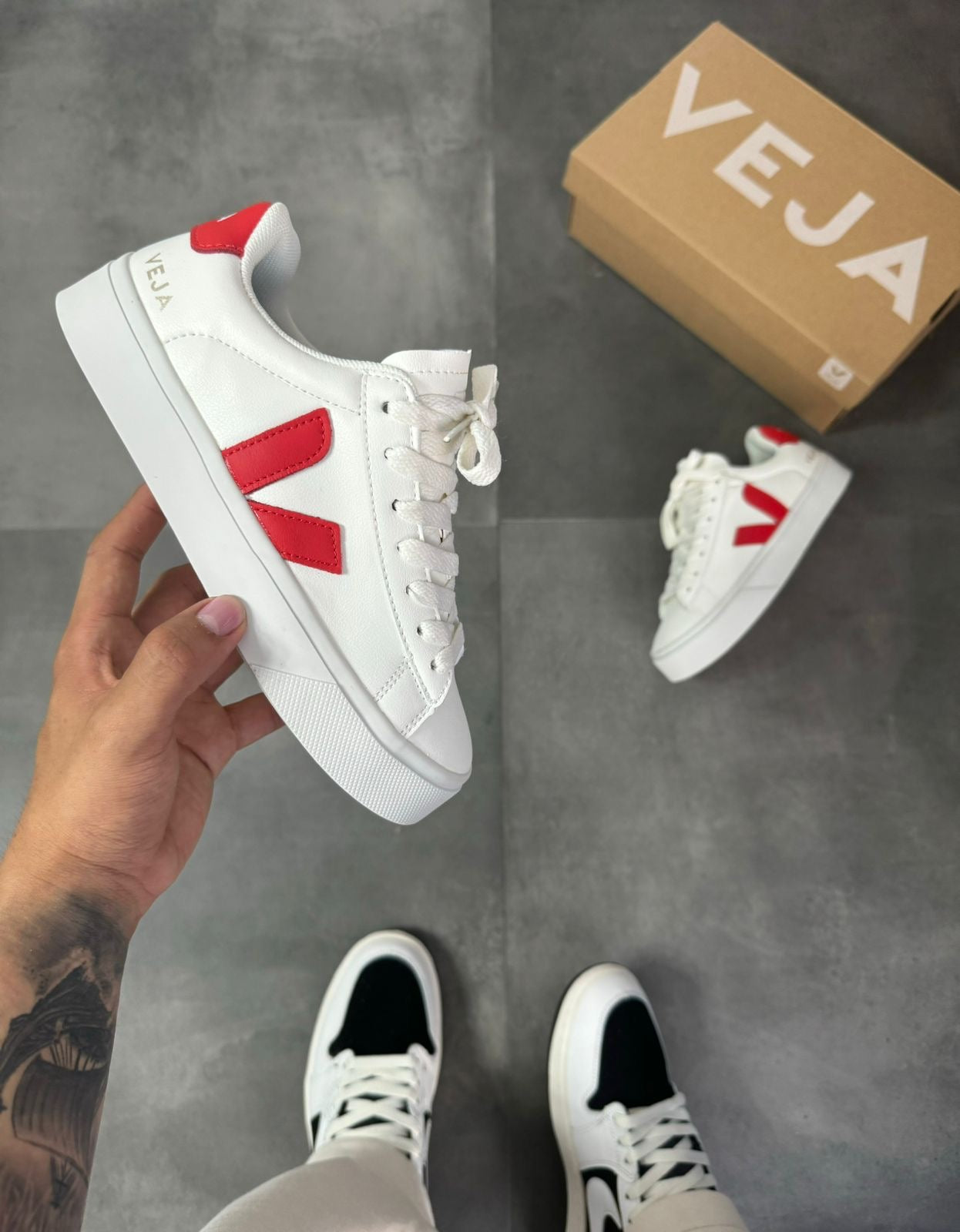 Tenis Veja Campo Blanco Rojo