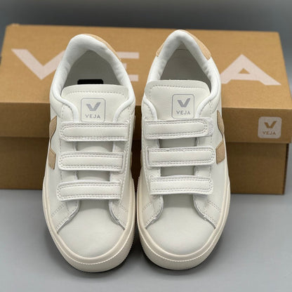 VEJA VELCRO BLANCO MOSTAZA