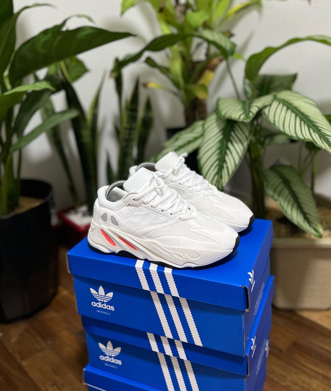 Adidas Yeezy  700 Blanco n