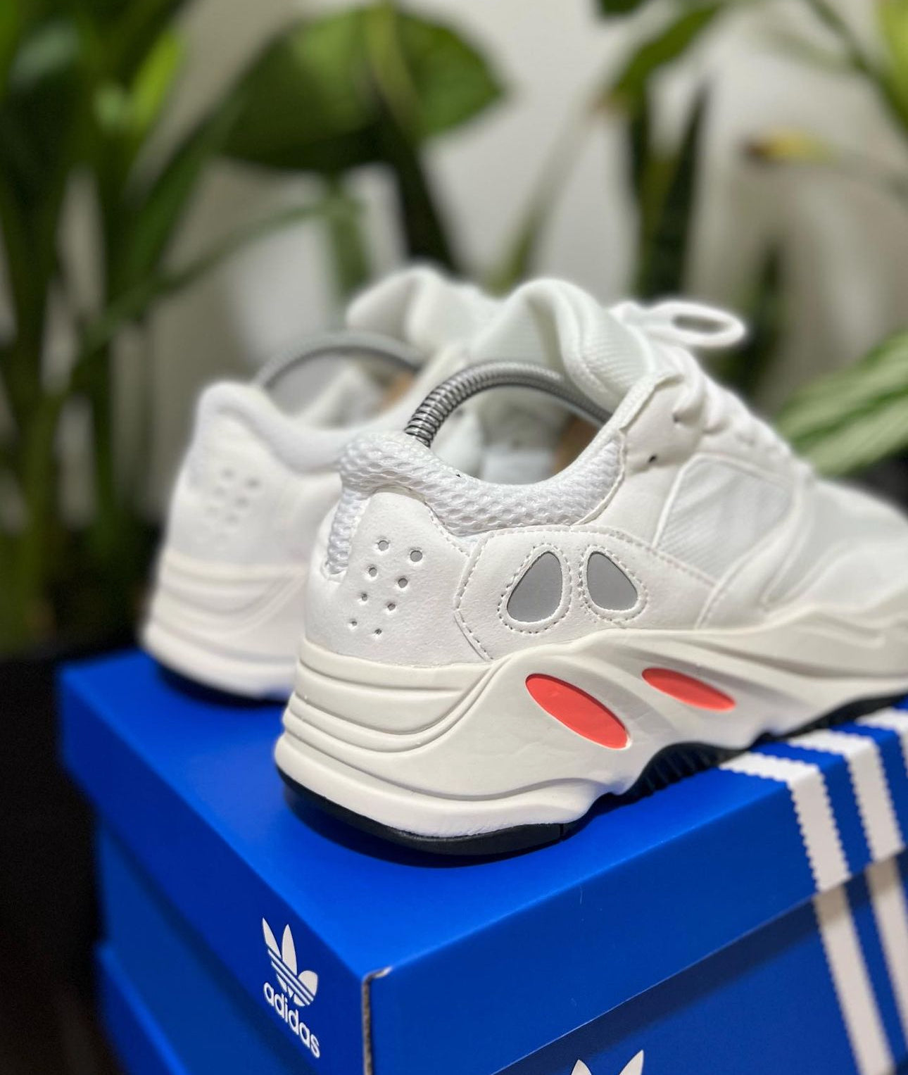 Adidas Yeezy  700 Blanco n