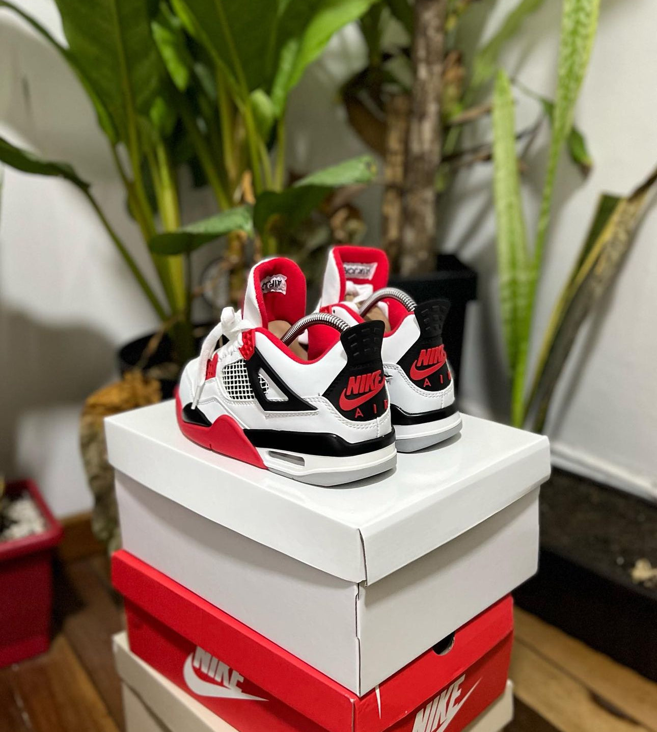 Jordan Retro Blanco N Rojo