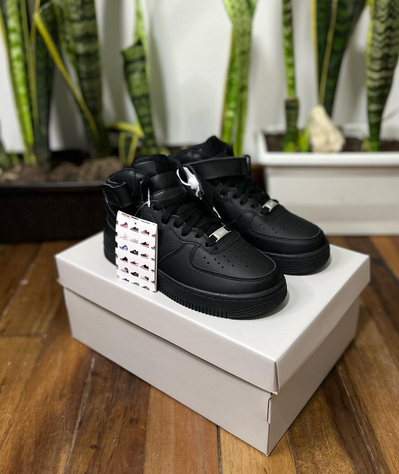 Air Force One F1 Bota Negra