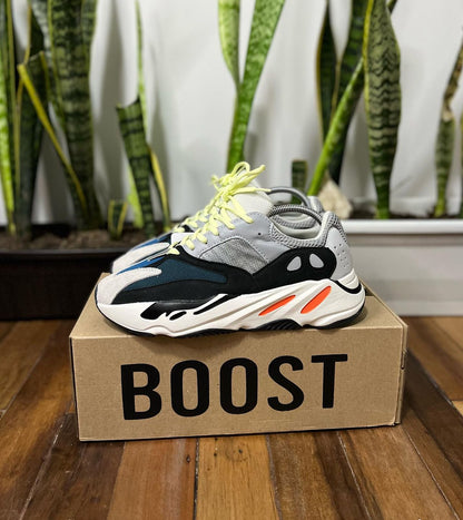 Adidas Yeezy 700 Clasica