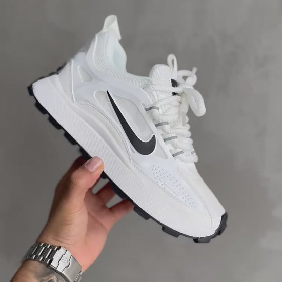 NIKE BAILLEILI BLANCO